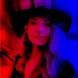 Meet your Posher, Kelly